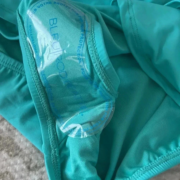 Bleu Rod Beattie Rainbow Tye Dye D-Cup Swim Top 38D and Bottom Size 12 - Picture 8 of 10